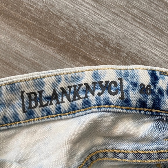 Blank NYC denim shorts - Picture 4 of 6